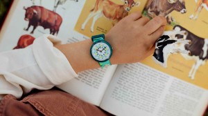 Green Swatch Oxtraordinary Bio-sourced plastic | JXZU-90784